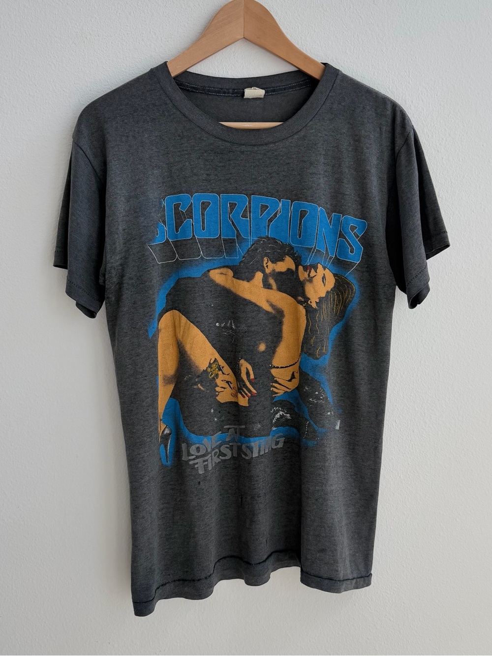 Vintage Scorpions 1980s Band Shirt Large Love At First Sting Black T-shirt